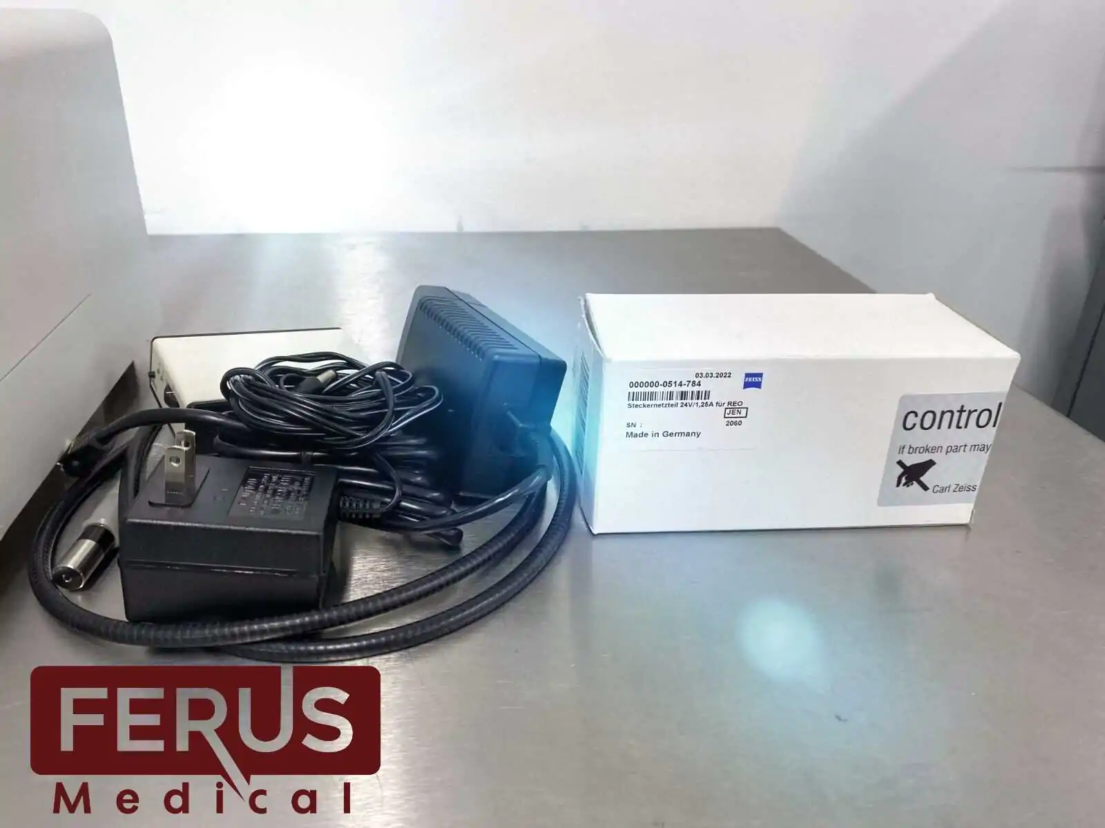 SteREO Discovery.V12 Stereo Microscope from Carl Zeiss - Image 5